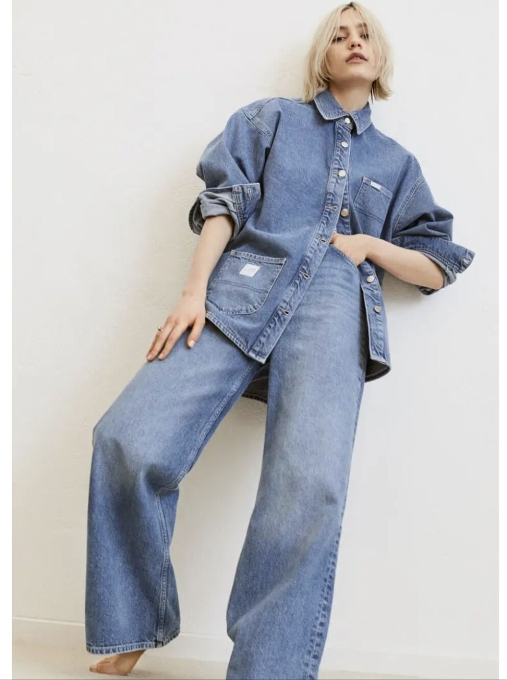 Lee x H & M Relaxed Wide-Leg, Highwaisted Jeans in Light Blue Denim